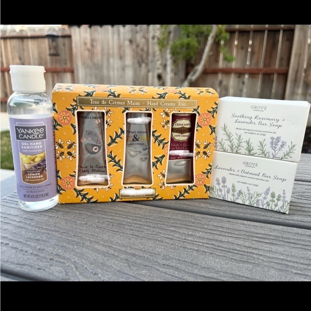 Yankee candle, Grove and more on this nice bundle!
